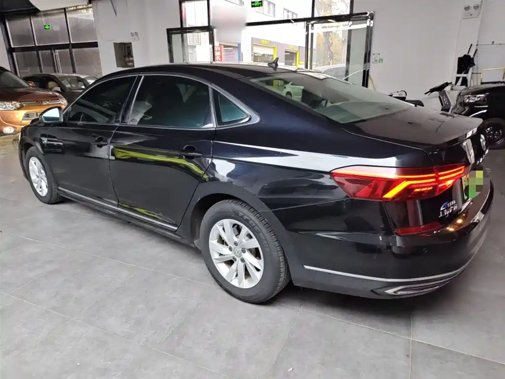 VOLKSWAGEN PASSAT NEW ENERGY