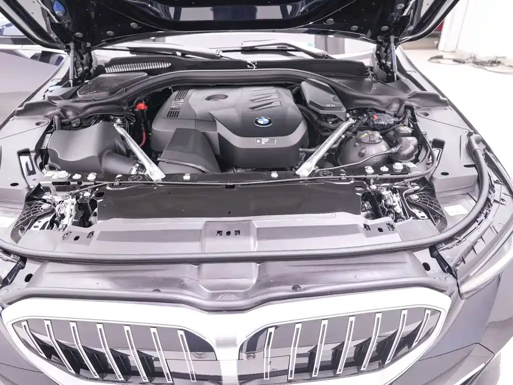 BMW 5 Series — миниатюра 22