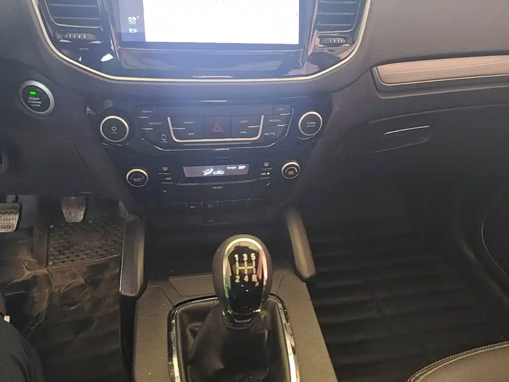 Geely Vision X6 — миниатюра 14