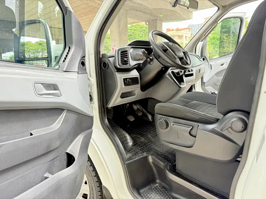 MAXUS V80 — миниатюра 14