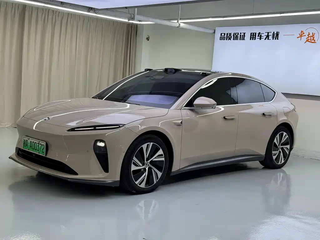 NIO ET5