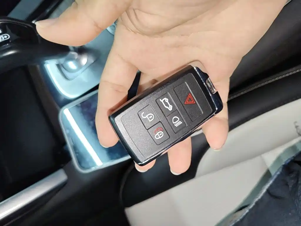 Land Rover Discovery Sport — миниатюра 9