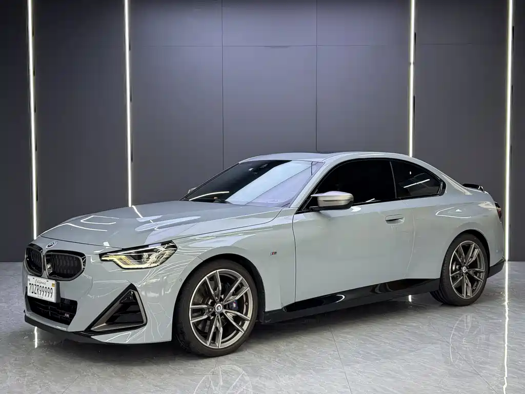 BMW M240i 2023