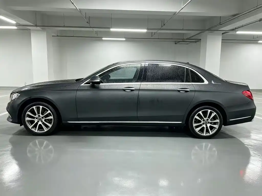 Mercedes-Benz E-Class — миниатюра 3