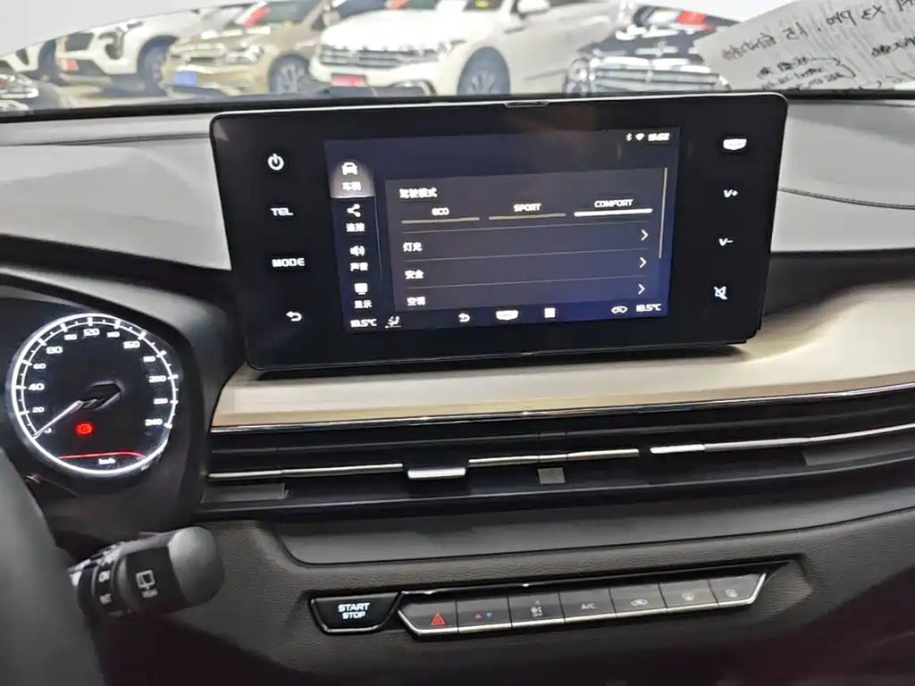 Geely Vision X3 — миниатюра 13