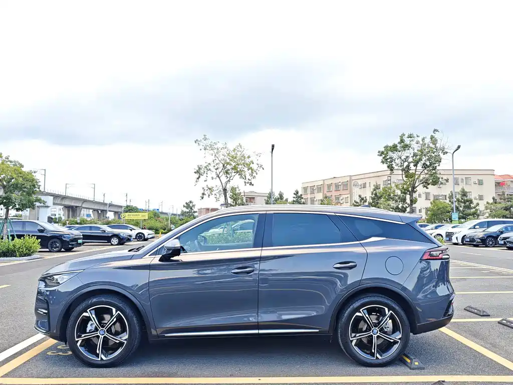 BYD Tang New Energy — миниатюра 4