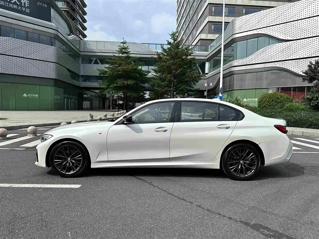 BMW 3 Series — миниатюра 15