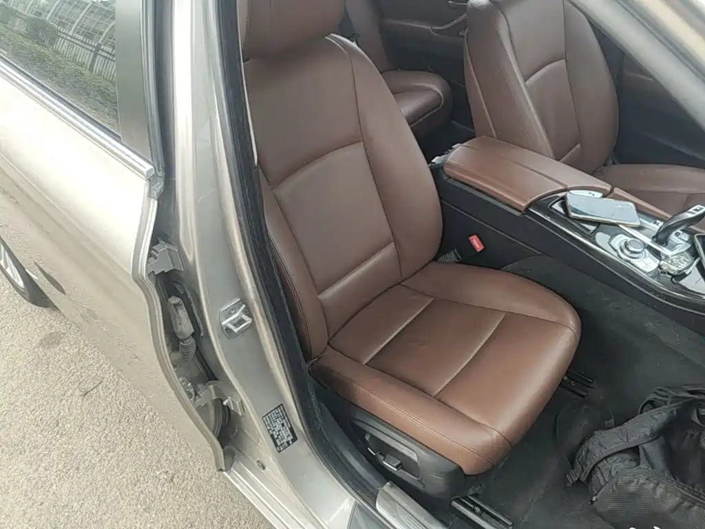 BMW 5 Series — миниатюра 25
