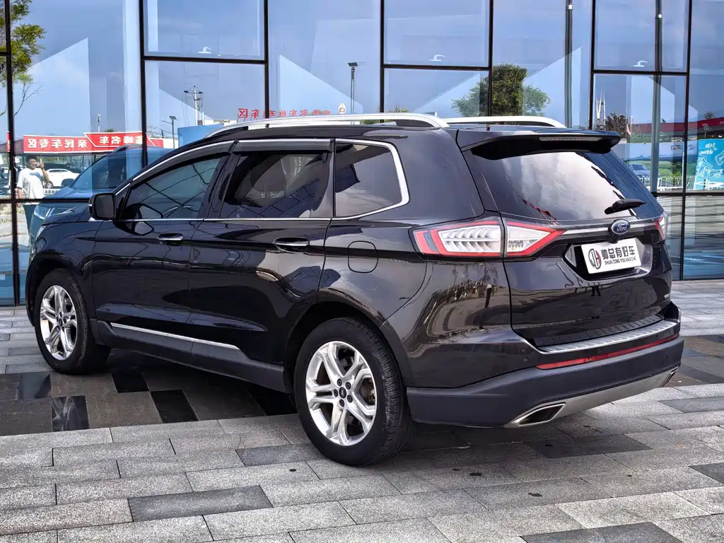 Ford Edge — миниатюра 6