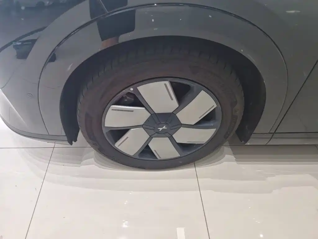 XPeng X9 — миниатюра 23