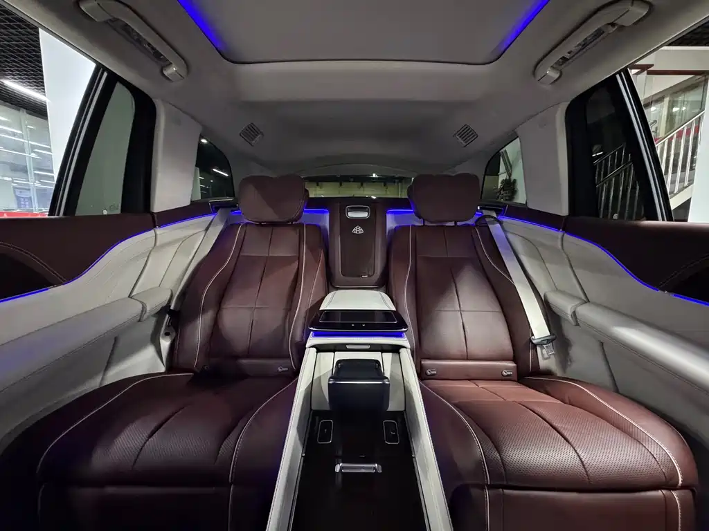 Mercedes-Benz GLS — миниатюра 18