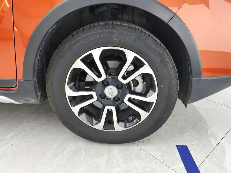 Geely Vision X3 — миниатюра 6