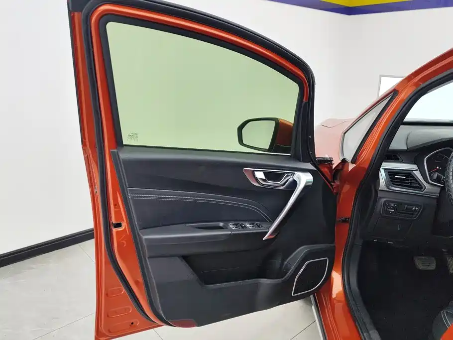 Geely Vision X3 — миниатюра 7