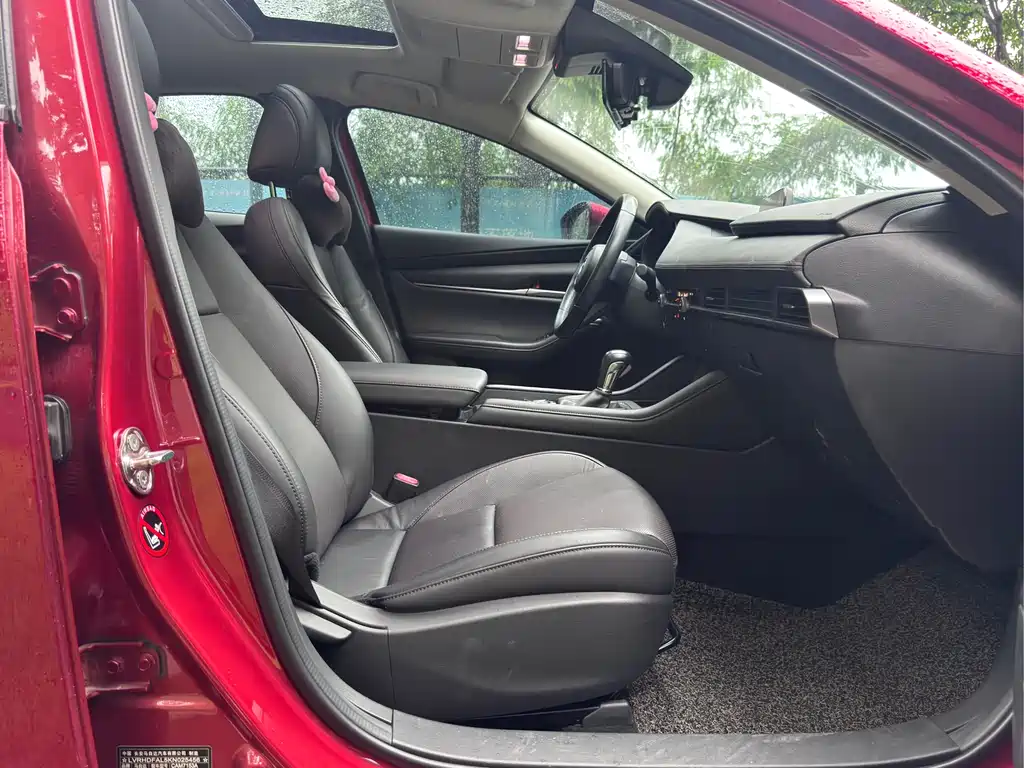 Mazda Mazda3 3 2020 1.5L AT
