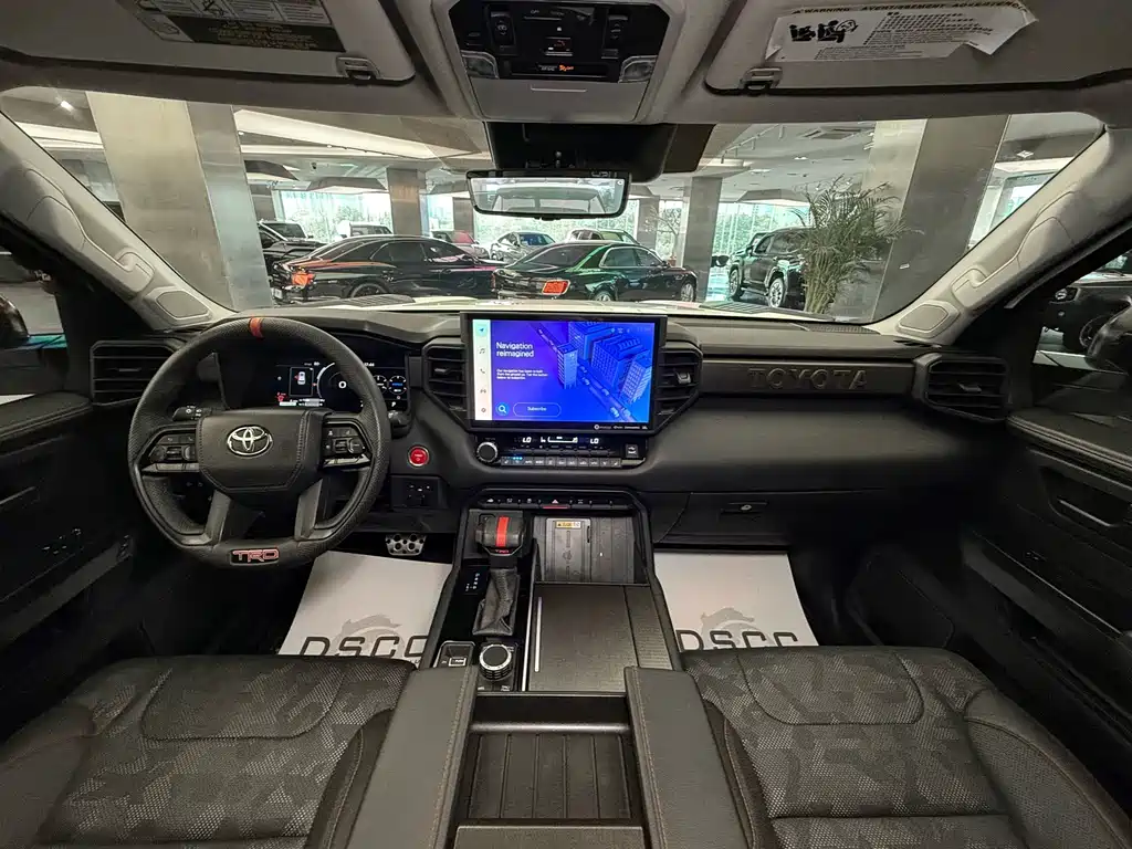 Toyota Sequoia — миниатюра 10