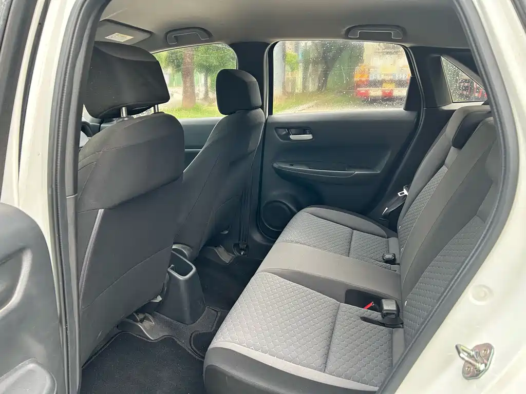 Honda Fit - фото 7