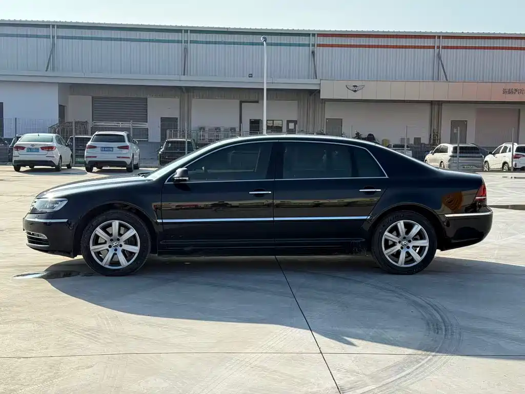 VOLKSWAGEN PHAETON