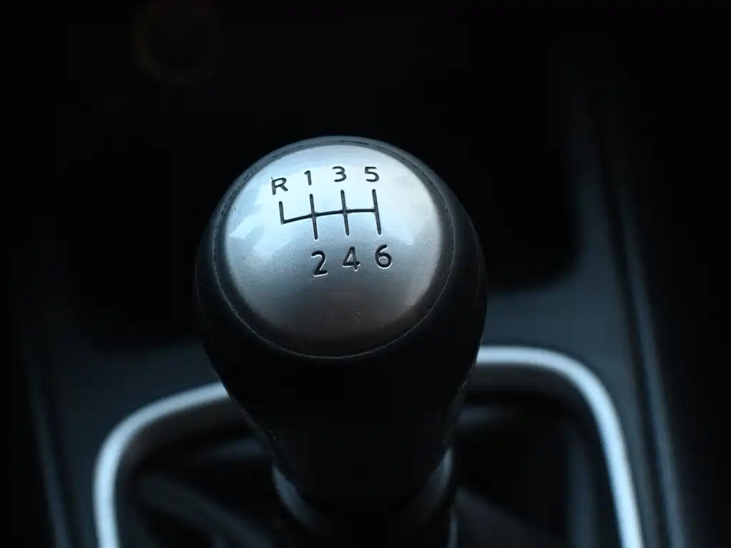 Nissan Tiida — миниатюра 12