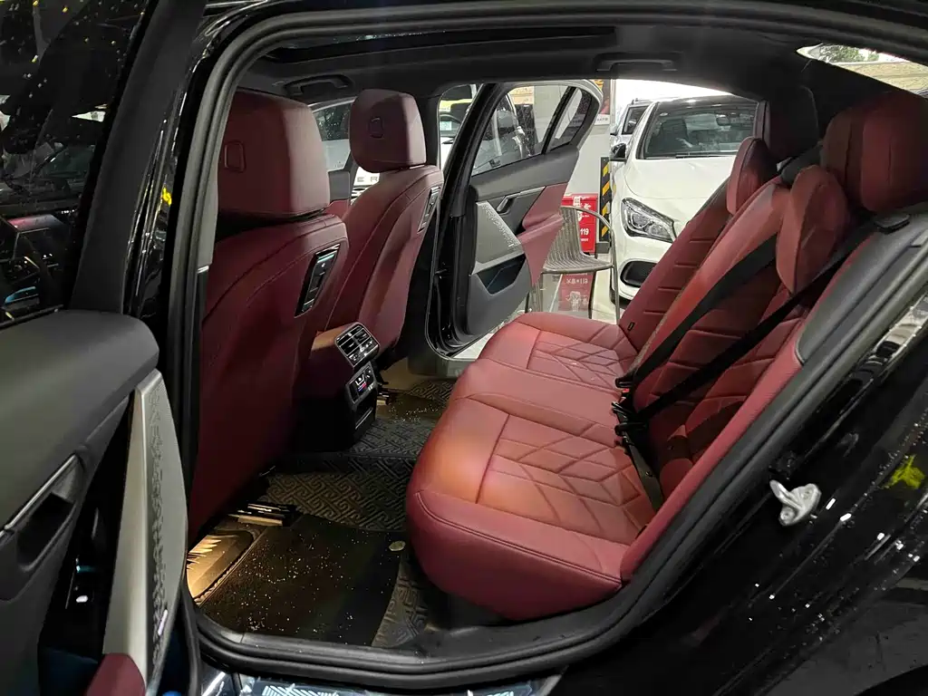 BMW 5 Series 5 2025 530Li Lead M Sport