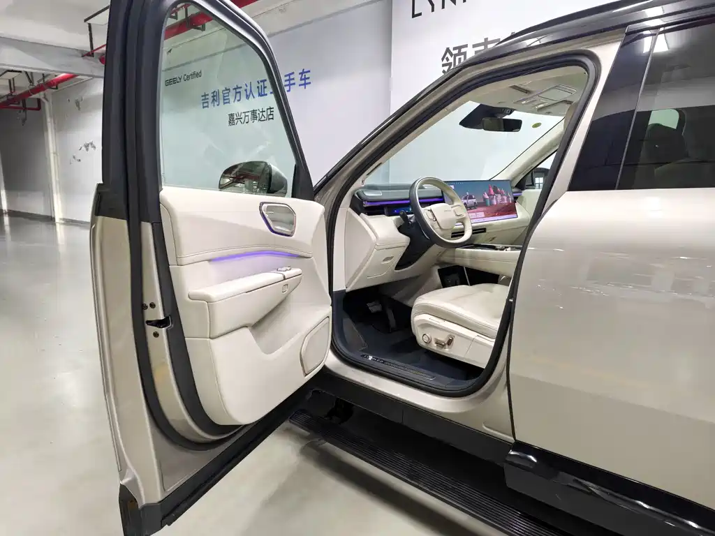 Lynk & Co 900 — миниатюра 17