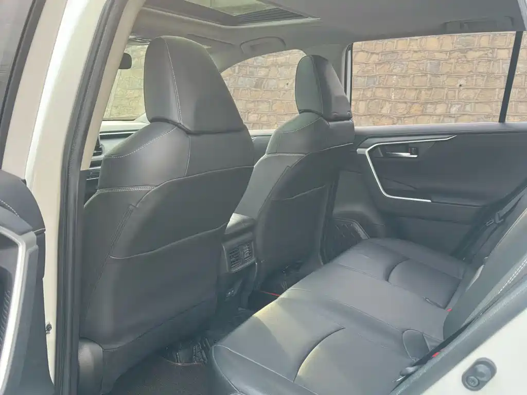 TOYOTA RAV4 RONGFANG