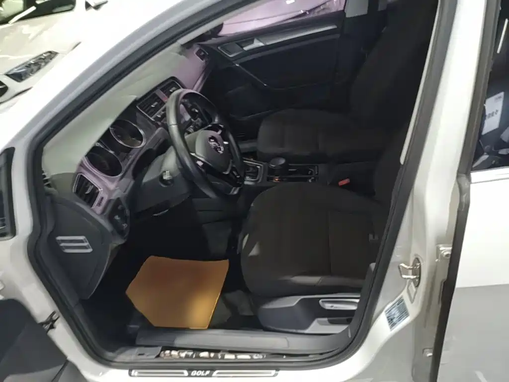 Volkswagen Golf — миниатюра 15