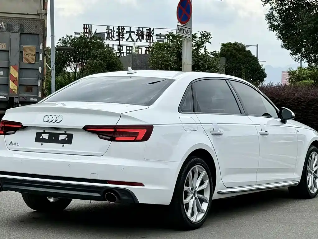 Audi A4L — миниатюра 5