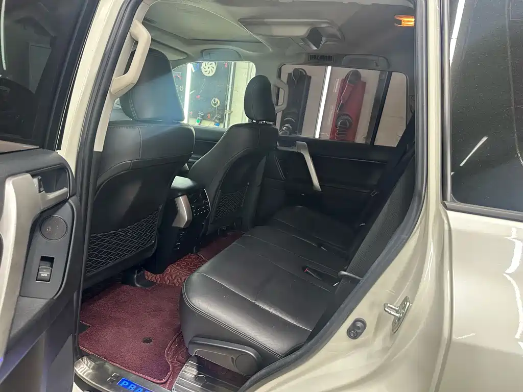 Toyota Prado — миниатюра 5