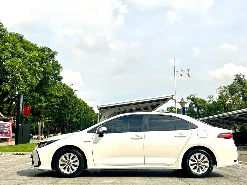 Toyota Corolla — миниатюра 5