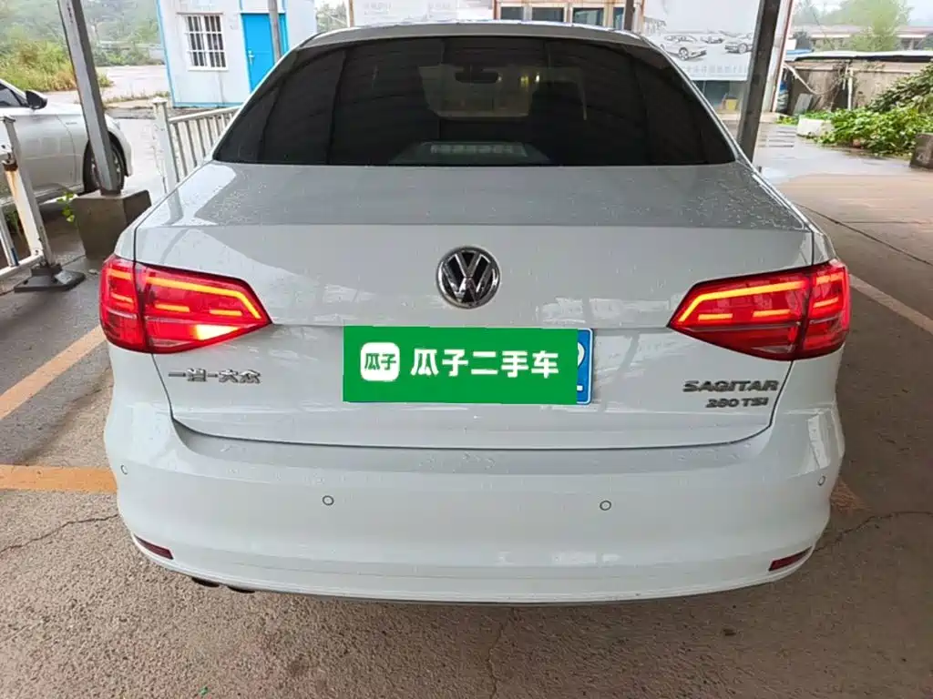 Volkswagen Sagitar — миниатюра 6