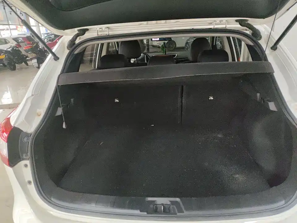 Nissan Qashqai — миниатюра 9