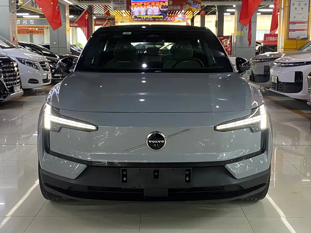 Volvo EX30 — миниатюра 2