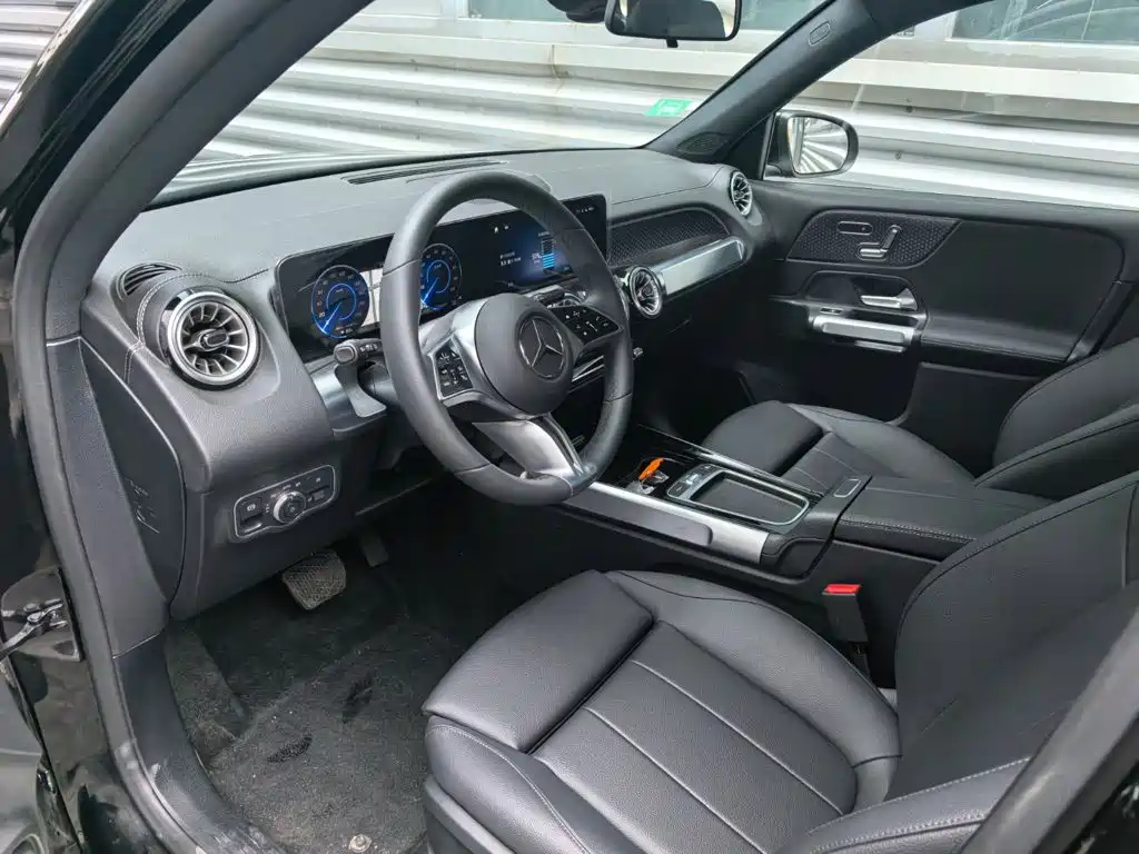 Mercedes-Benz EQB — миниатюра 13