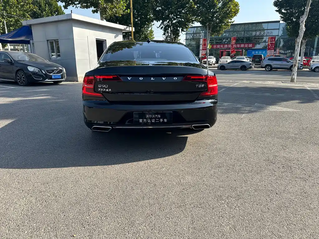 Volvo S90 — миниатюра 8