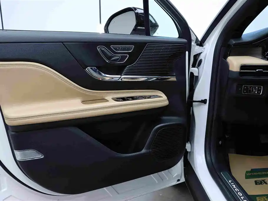 Lincoln Corsair 2021 2.0T