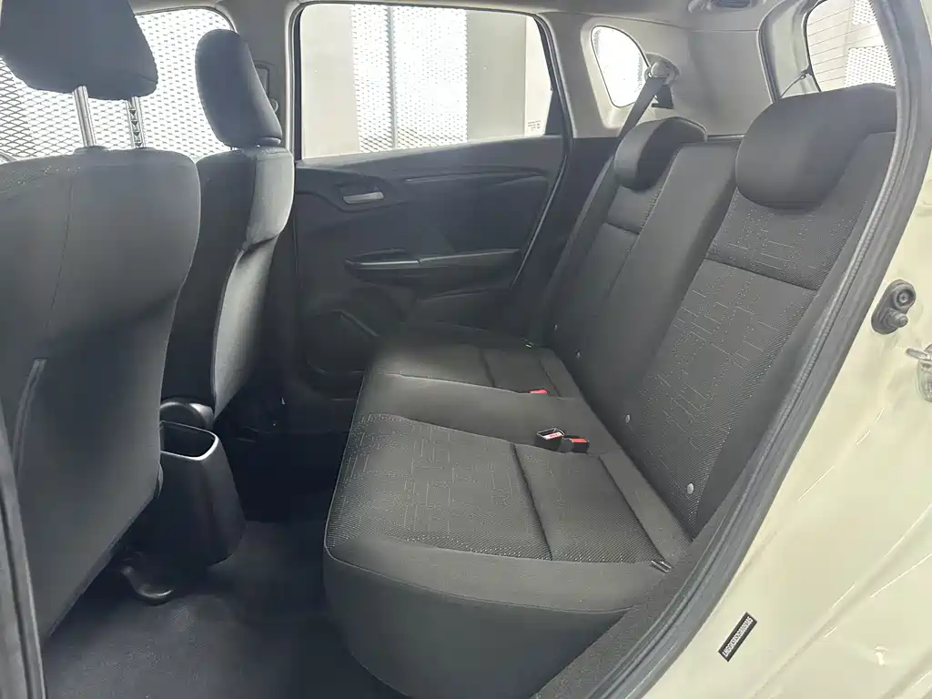 Honda Fit — миниатюра 6