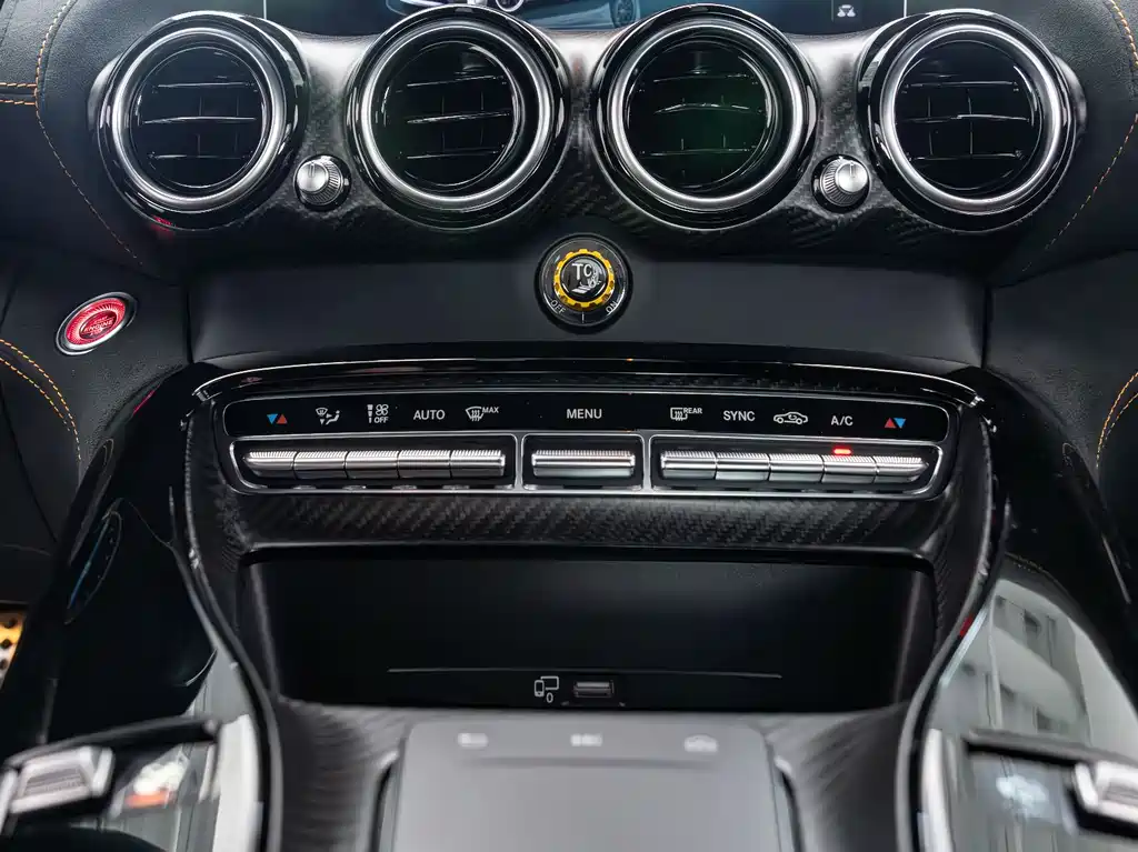 MERCEDES-BENZ AMG GT