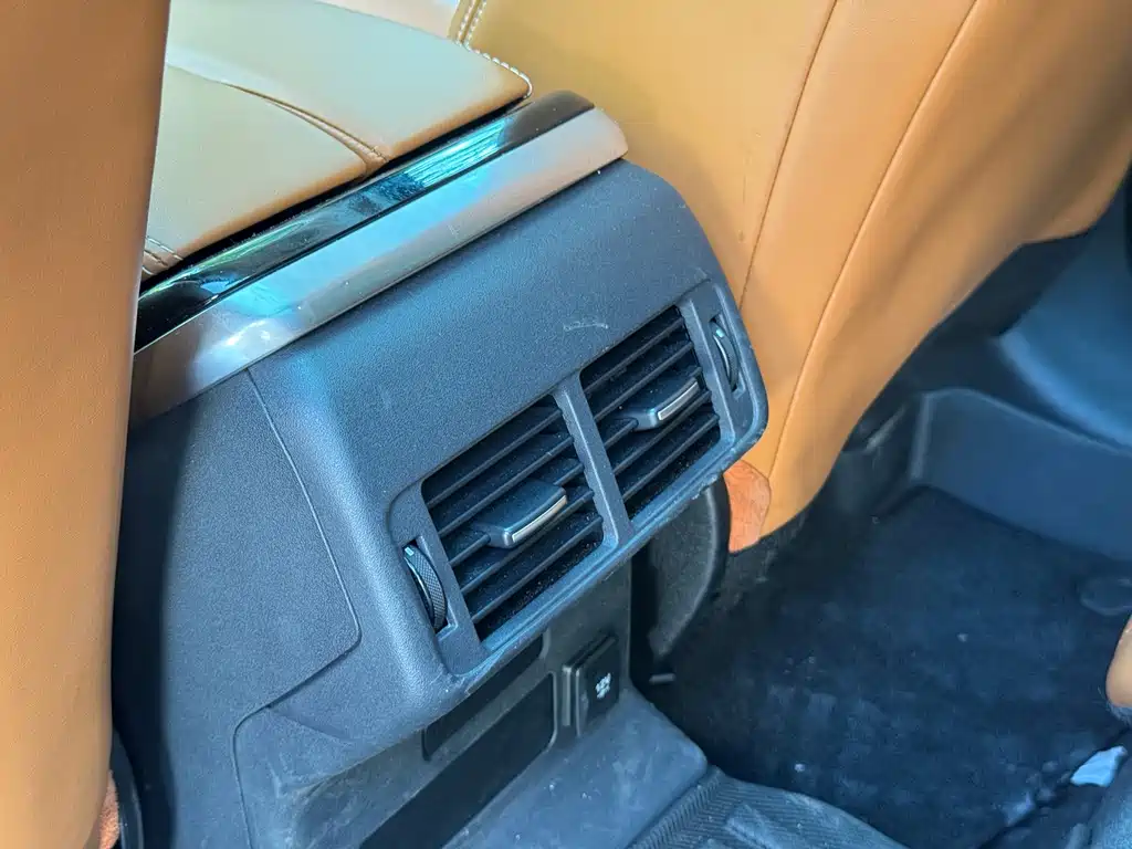 Land Rover Velar — миниатюра 23