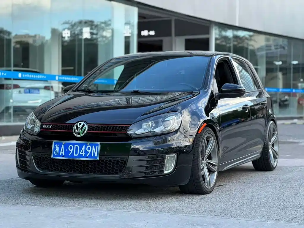 Volkswagen Golf GTI