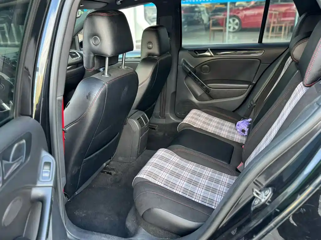 Volkswagen Golf GTI — миниатюра 7