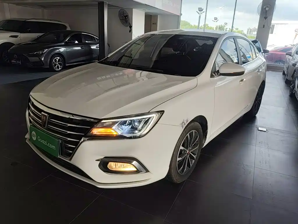 Roewe i5