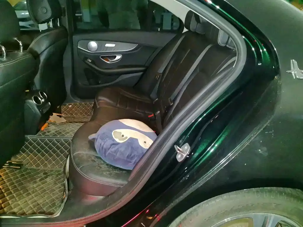 Mercedes-Benz C-Class — миниатюра 13