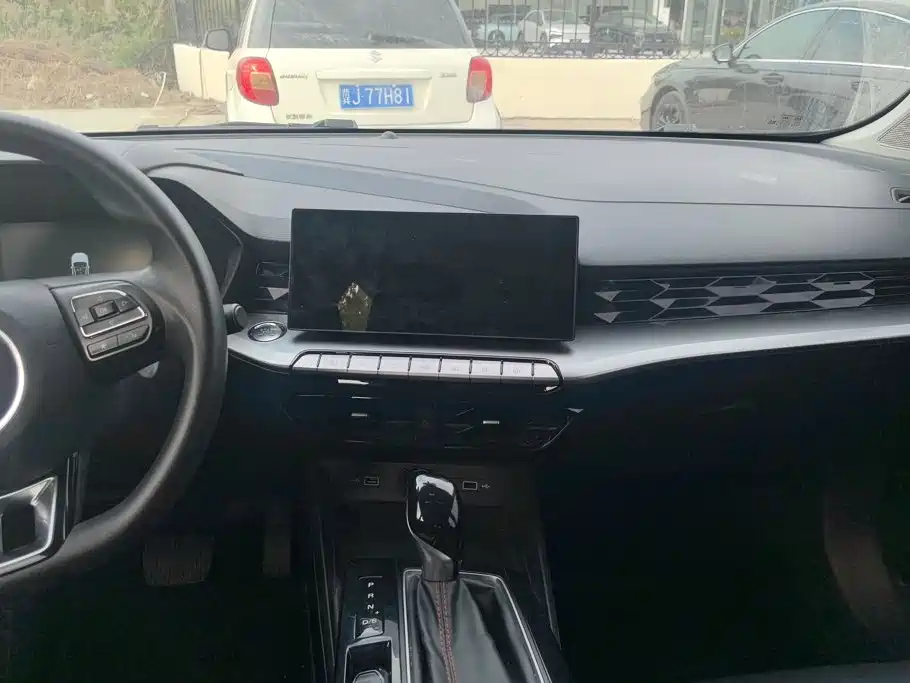 MG MG5 — миниатюра 13