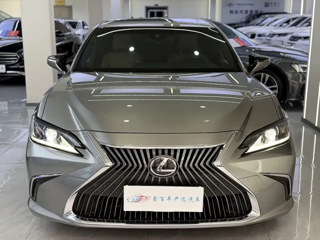 Lexus ES — миниатюра 2