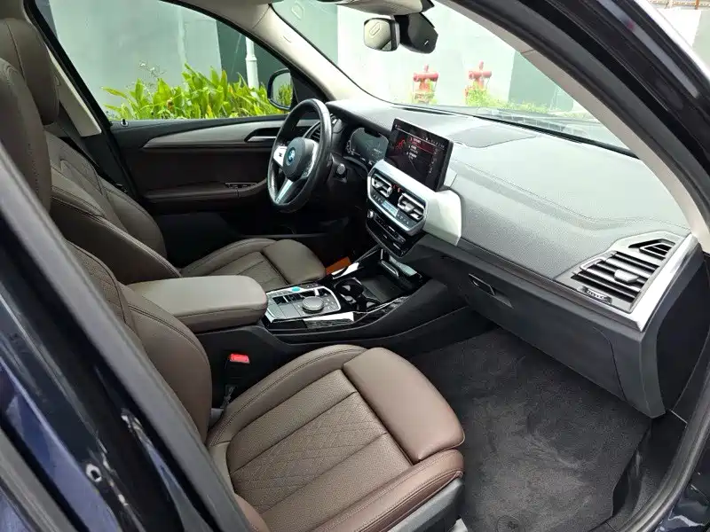 BMW iX3 — миниатюра 5