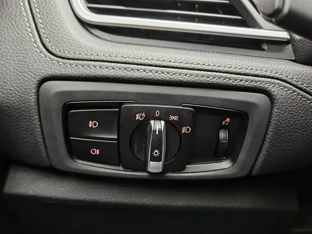 BMW 2 Series Active Tourer — миниатюра 21