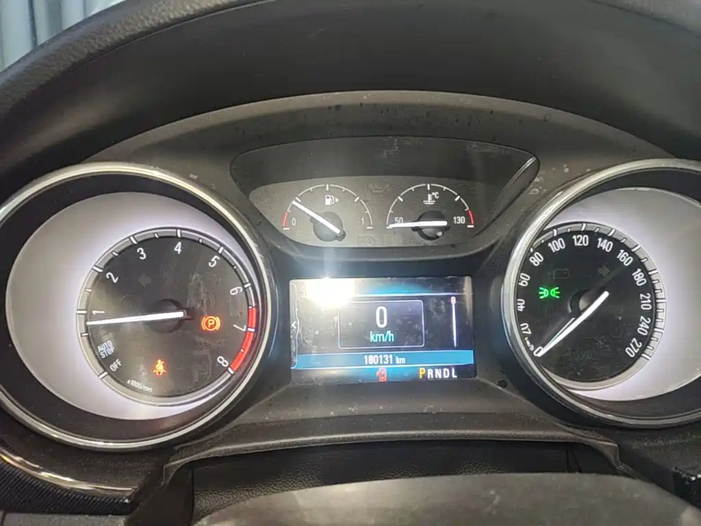 Buick Verano — миниатюра 12