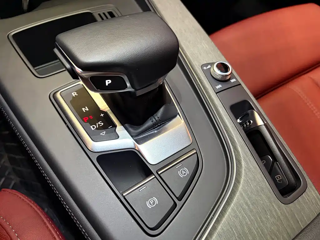 Audi A4L — миниатюра 20