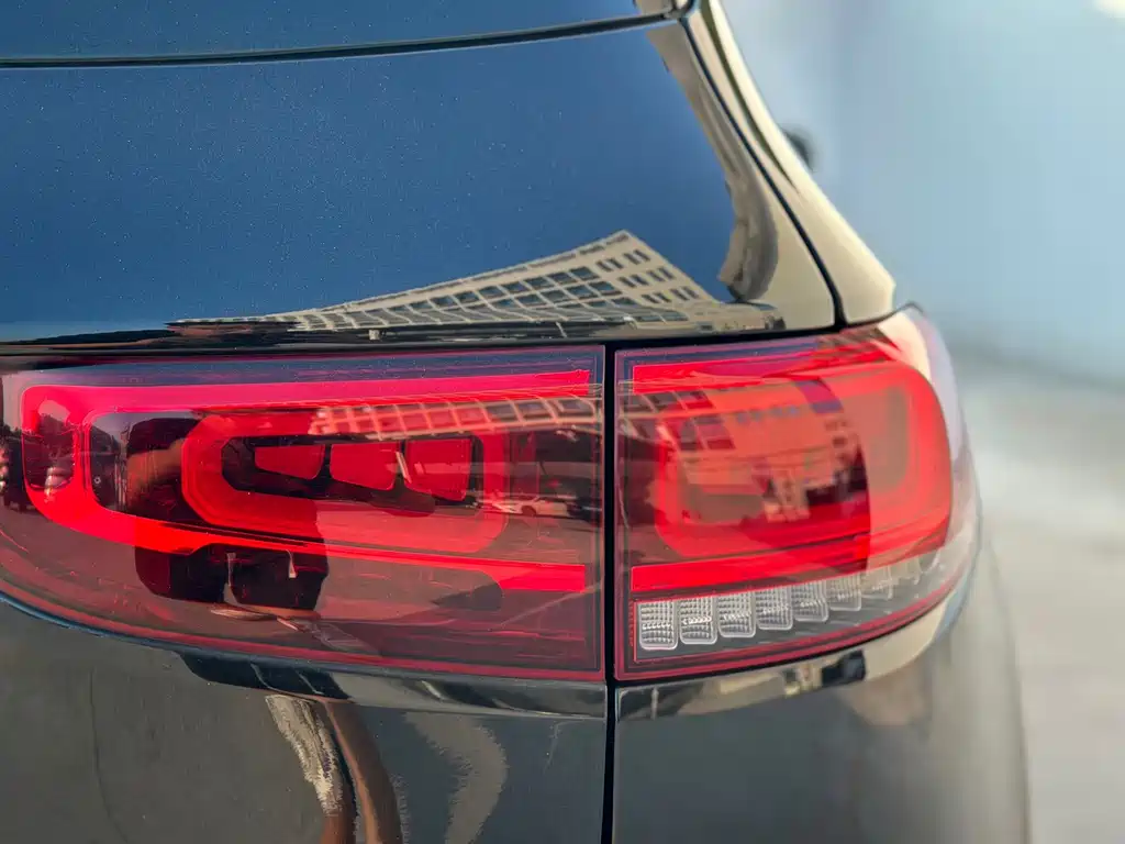 Mercedes-Benz GLB 2023 — фото 20
