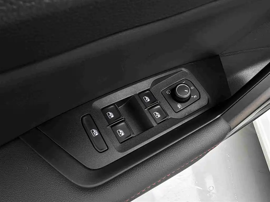 Volkswagen Lavida — миниатюра 24